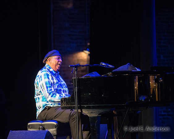Chucho Valdés: Irakere 40 - Mo Theater ("We Always Swing" Jazz Series)
