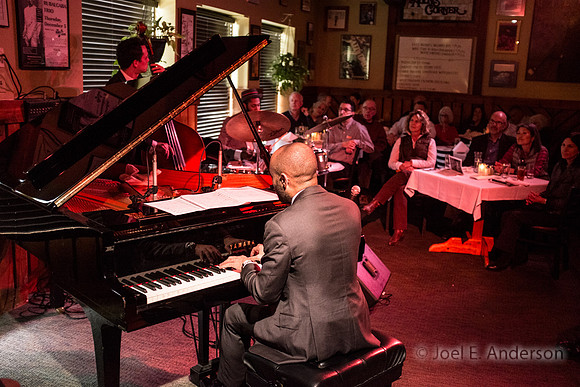 2016-Aaron Diehl Trio---8963